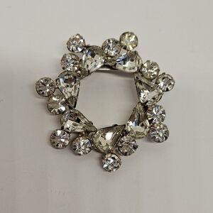 Clear White Rhinestone Brooch Pin Wreath Vintage Silver